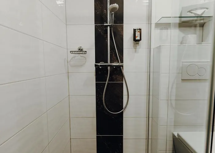 Kleine מלון Lahnau